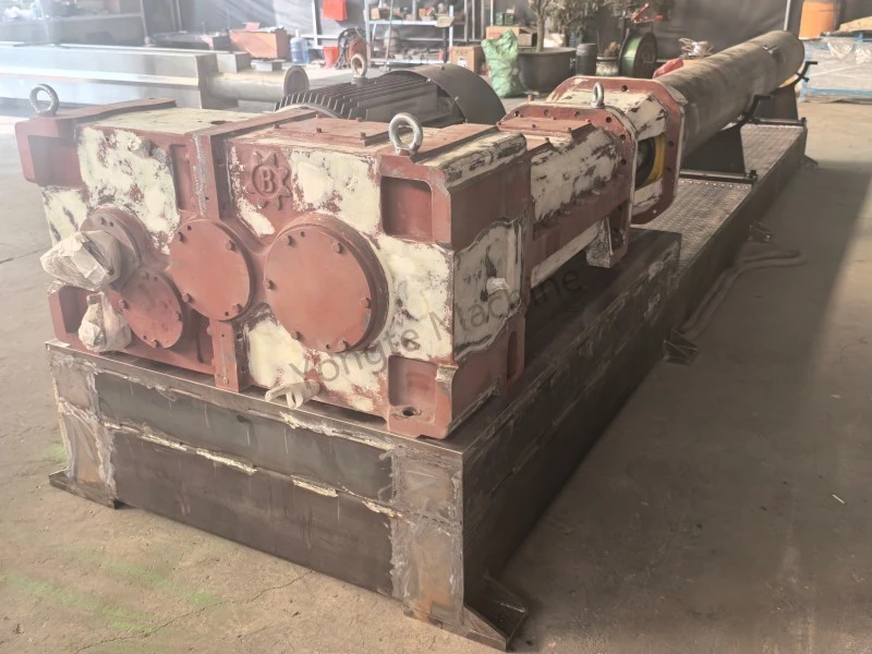 உற்பத்தியில் பிளாஸ்டிக் பிலிம் கழிவுகளை மறுசுழற்சி செய்வதற்கான உயர்-செயல்திறன் பேரலல் ட்வின்-ஸ்க்ரூ எக்ஸ்ட்ரூடர்