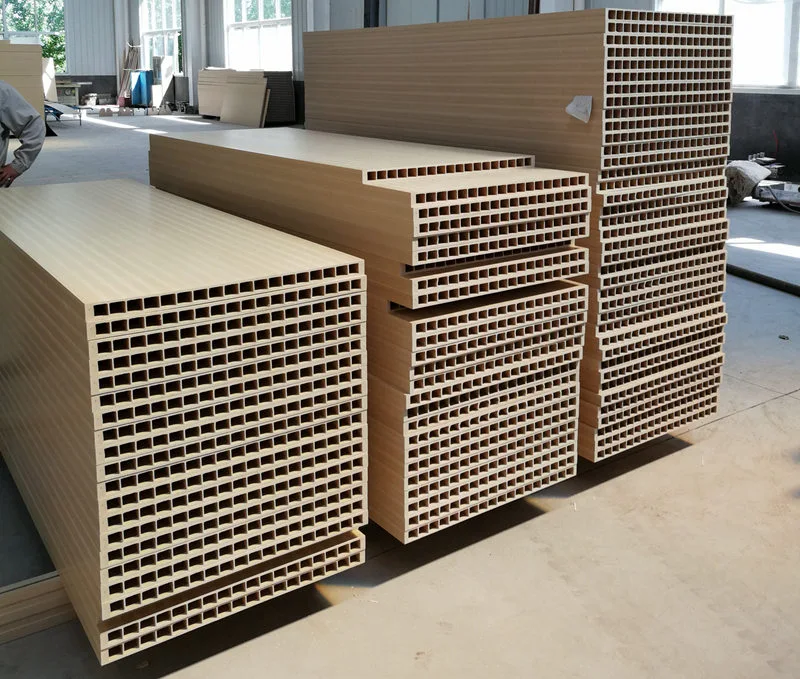 WPC கதவைத் தயாரிக்க எந்த பிளாஸ்டிக் பொருட்கள் பொருத்தமானவை?