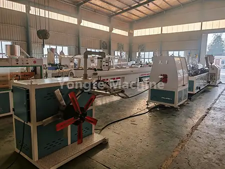 நுரை குழாய் இயந்திரம்